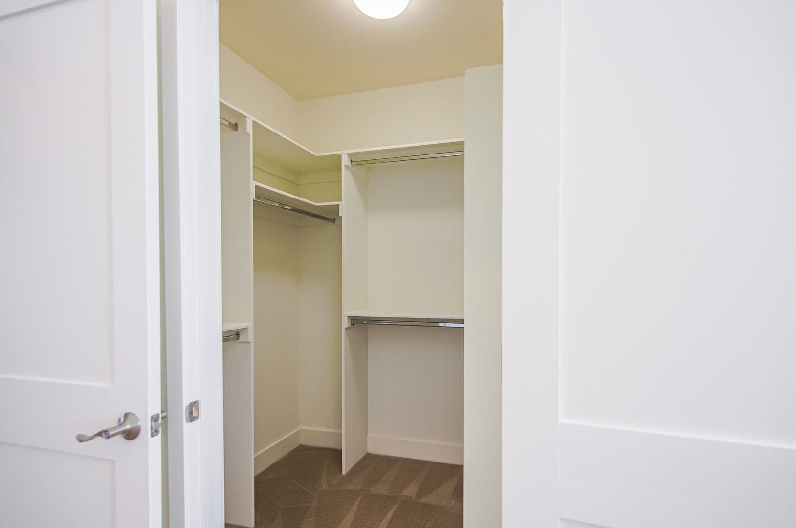 Sherman Oaks Apartment: 15210 Ventura Blvd.