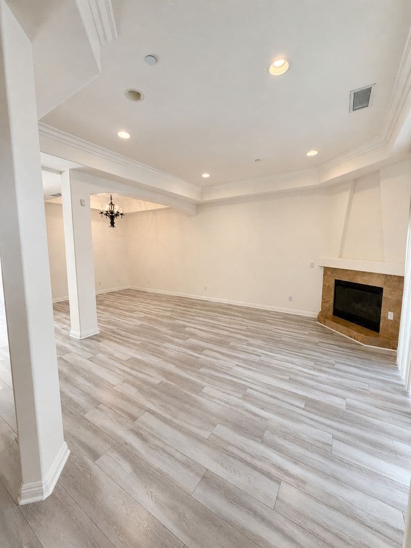 Sherman Oaks Condo: 15225 Dickens St.