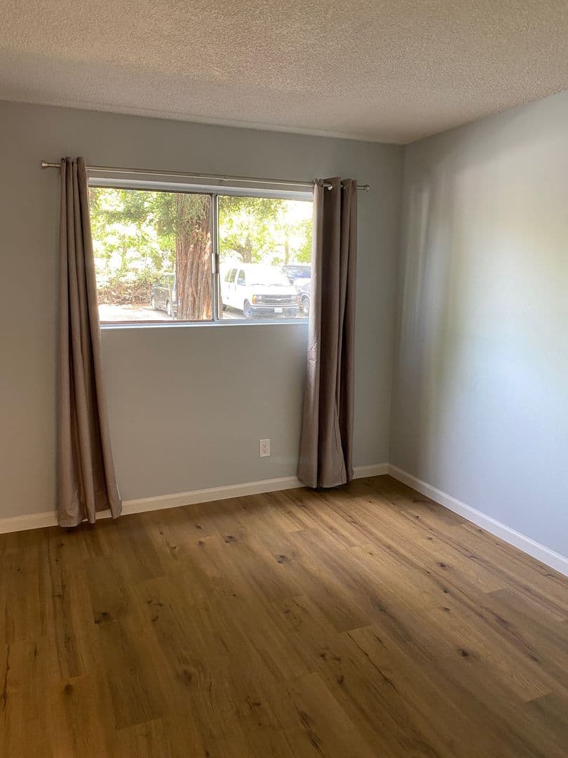 Hayward Apartment: 152 Smalley Ave. - 156J