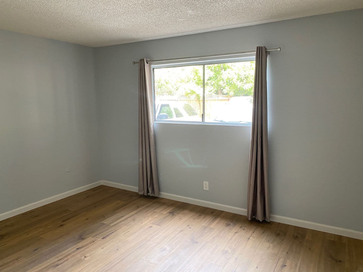 Hayward Apartment: 152 Smalley Ave. - 156J