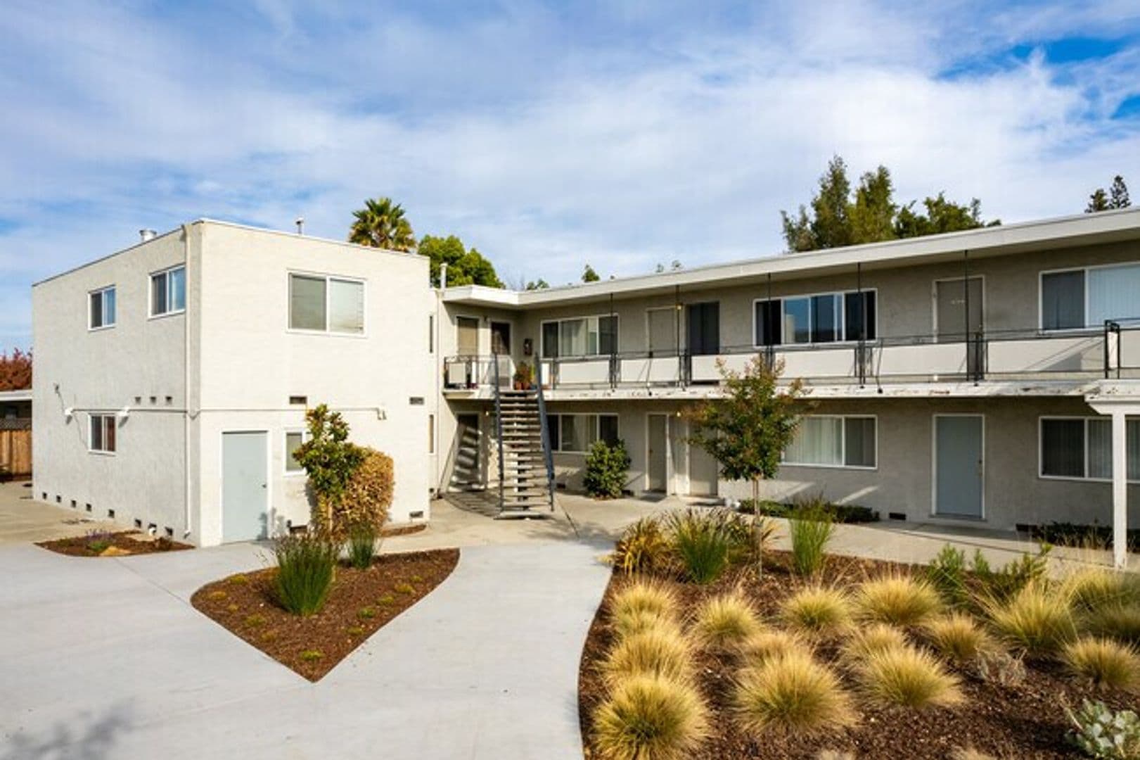 Sunnyvale Apartment: 929 Tamarack Lane