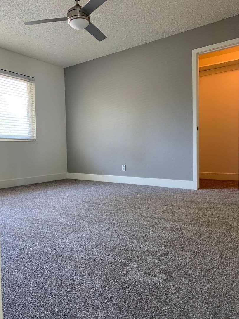 Sunnyvale Apartment: 1090 Sunnyvale Saratoga Road