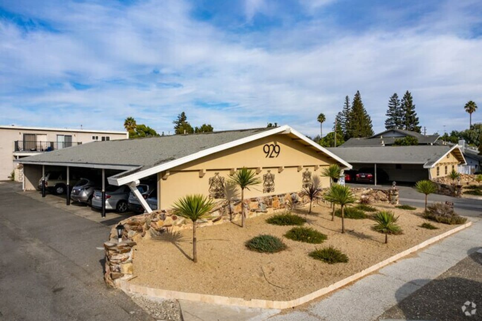 Sunnyvale Apartment: 929 Tamarack Lane