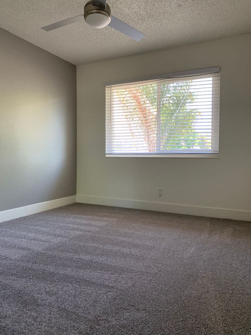 Sunnyvale Apartment: 1090 Sunnyvale Saratoga Road