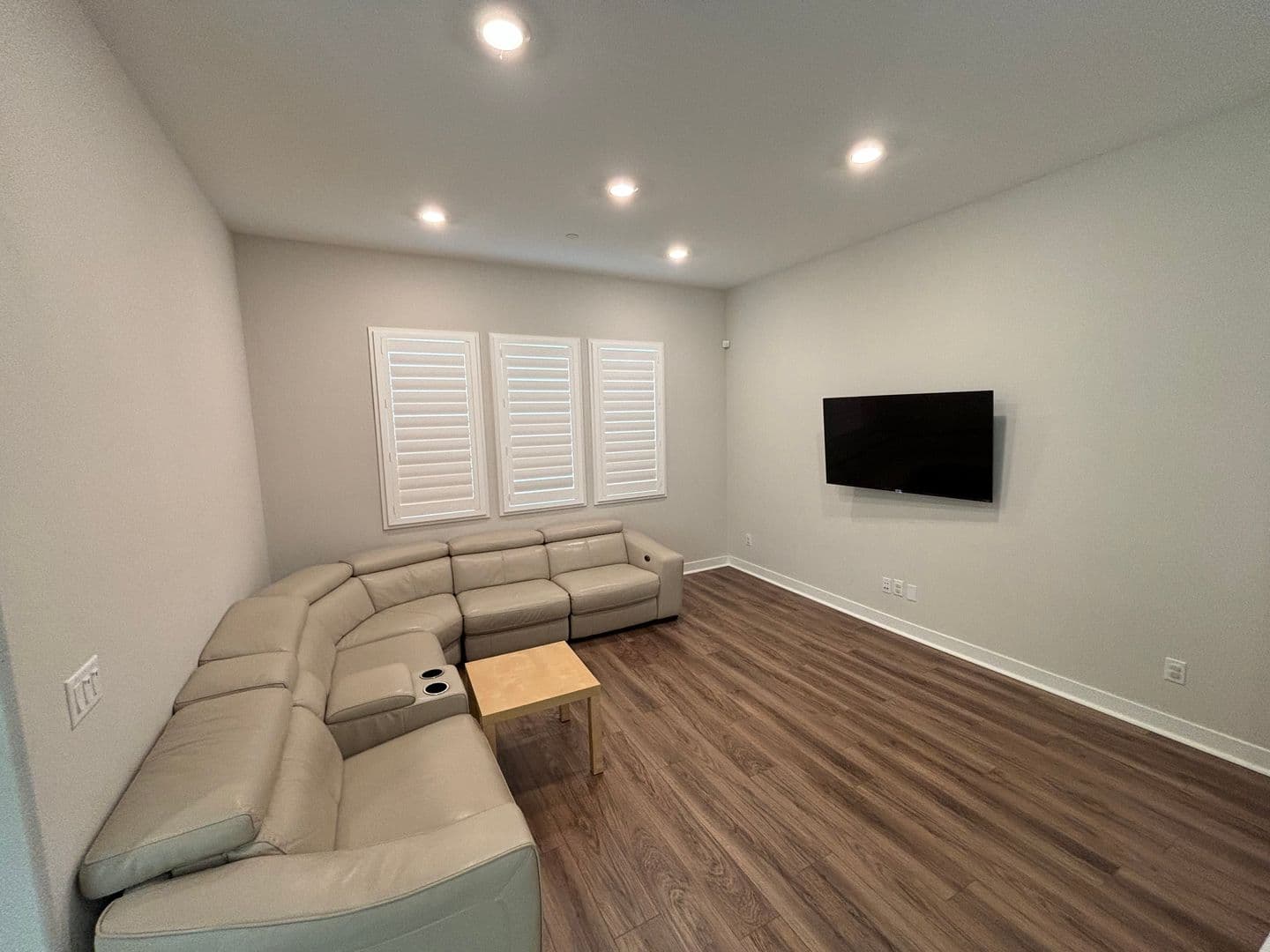 Valencia House: 27272 Red Willow Court