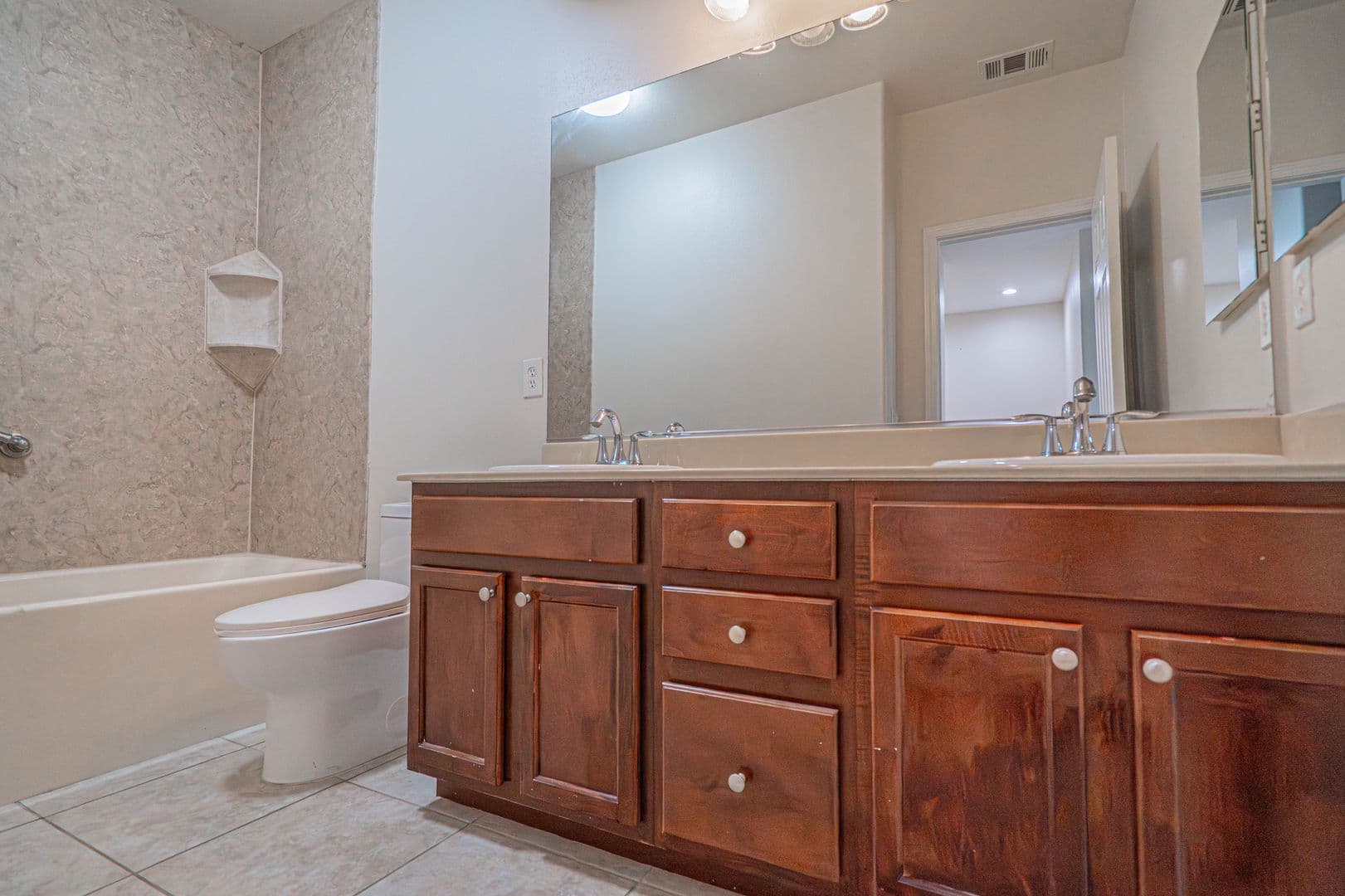 Valencia Townhome: 28616 Pietro Drive