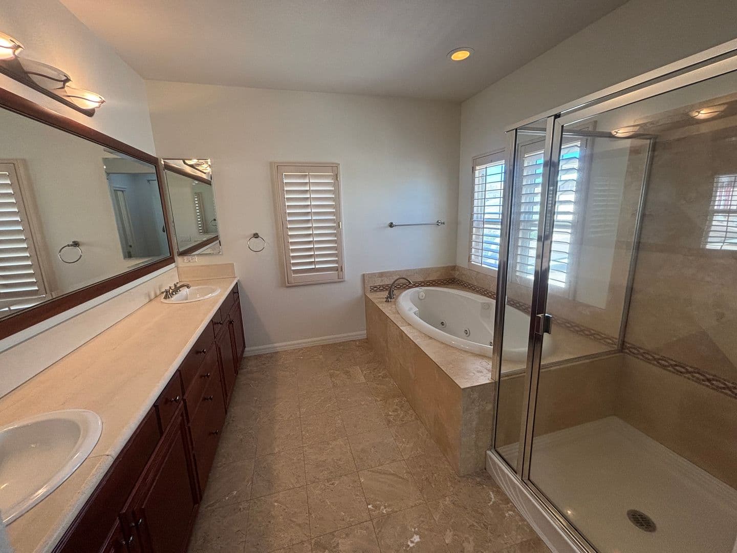 Palmdale House: 2307 Thorncroft Circle