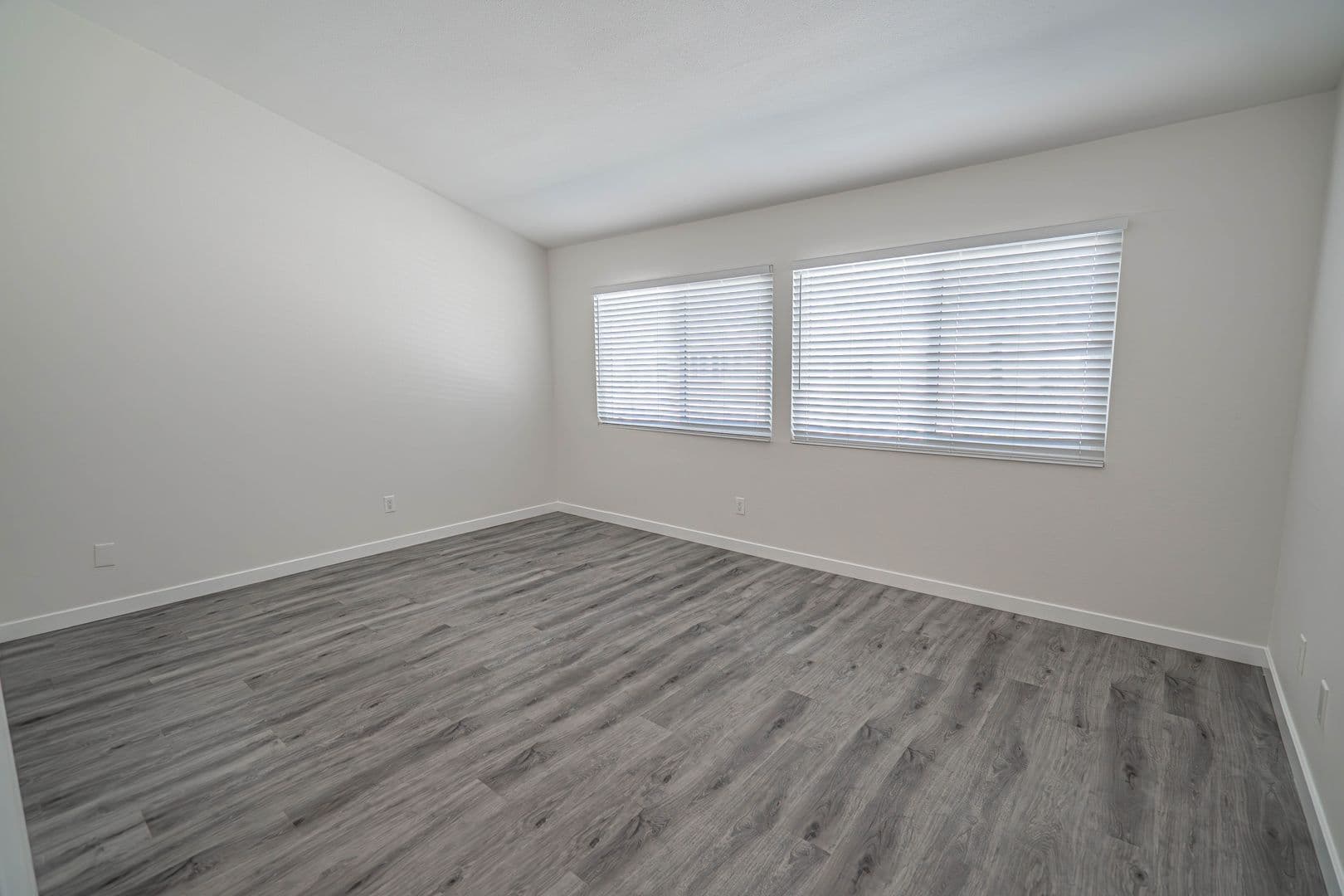 Panorama City Condo: 9025 Willis Avenue #113