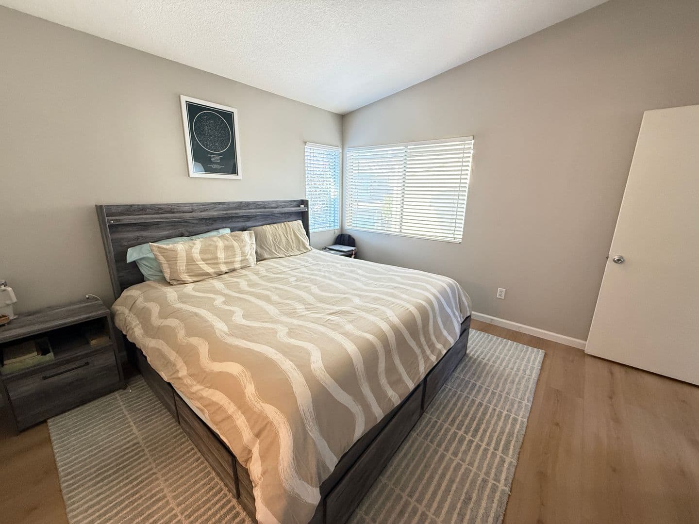 Valencia Townhome: 27032 Big Rapids Loop #14