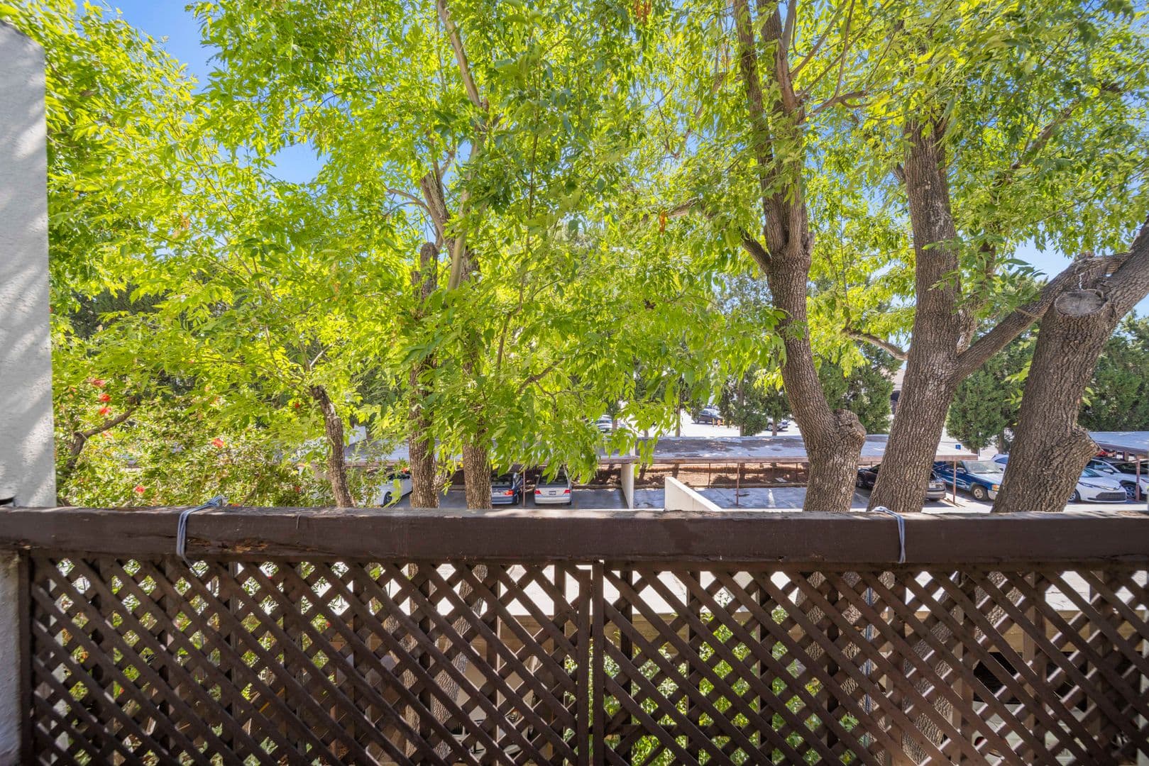 Valencia Condo: 23515 Lyons Ave. #261