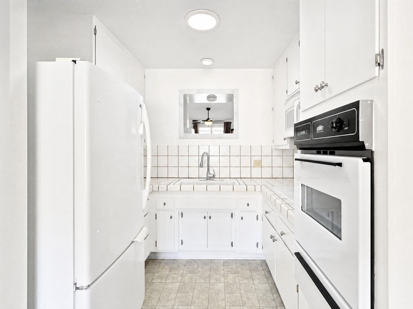 Newhall House: 19021 Avenue of the Oaks