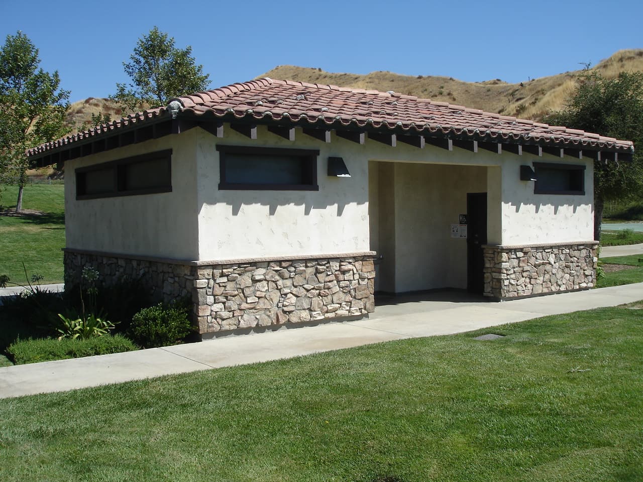 Valencia House: 29270 Hatari Way
