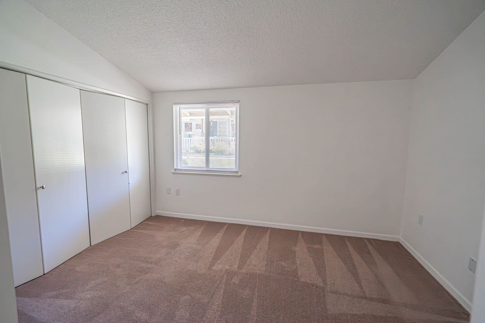 Santa Clarita House: 26751 Whispering Leaves Drive #A
