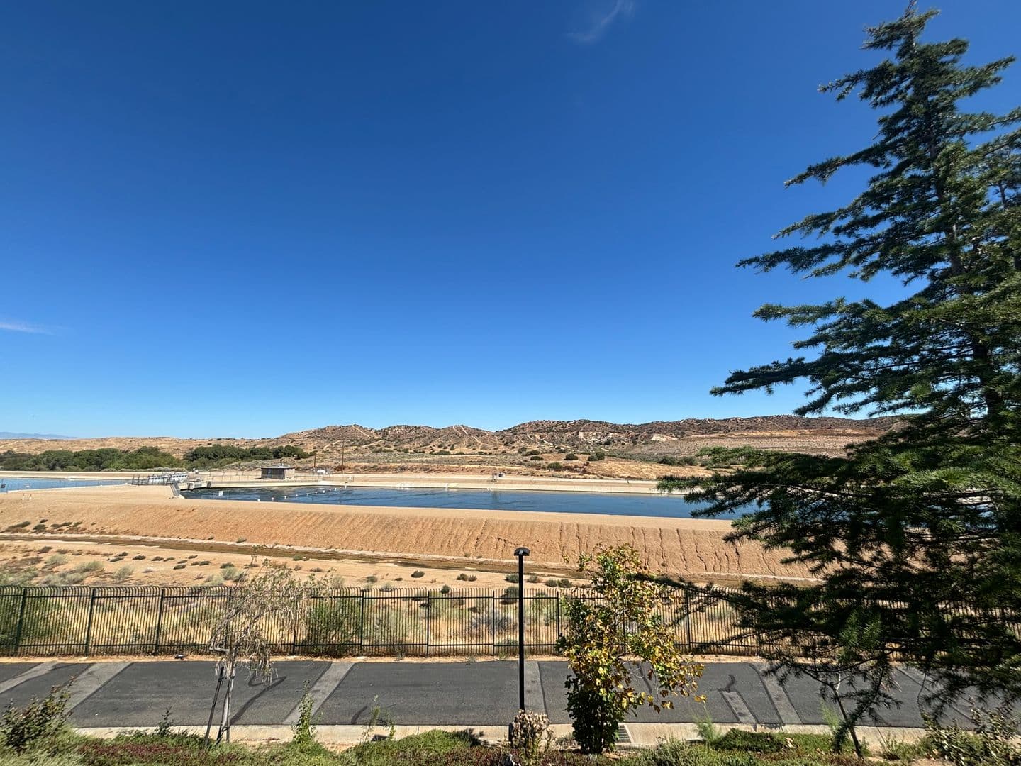 Palmdale House: 2307 Thorncroft Circle