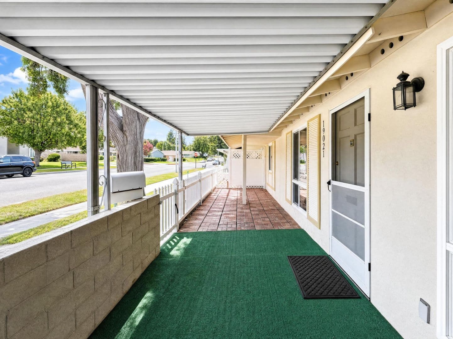 Newhall House: 19021 Avenue of the Oaks