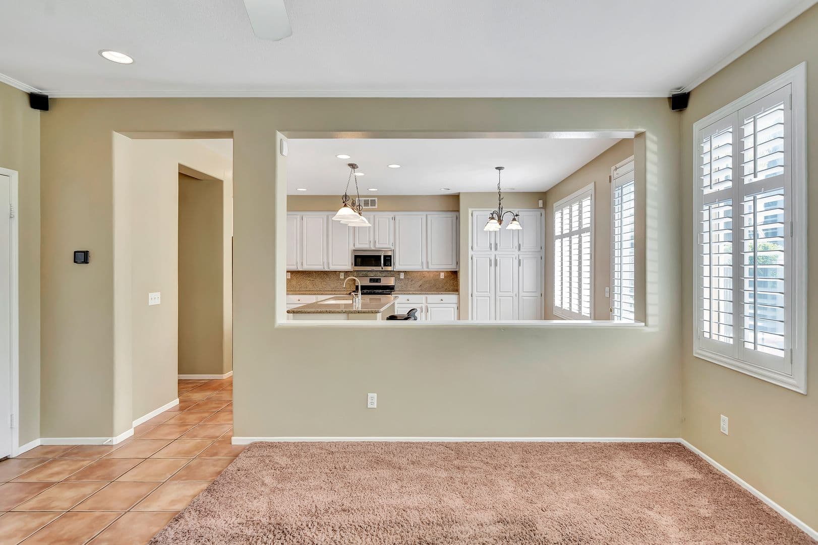 Santa Clarita House: 22818 Raintree Lane