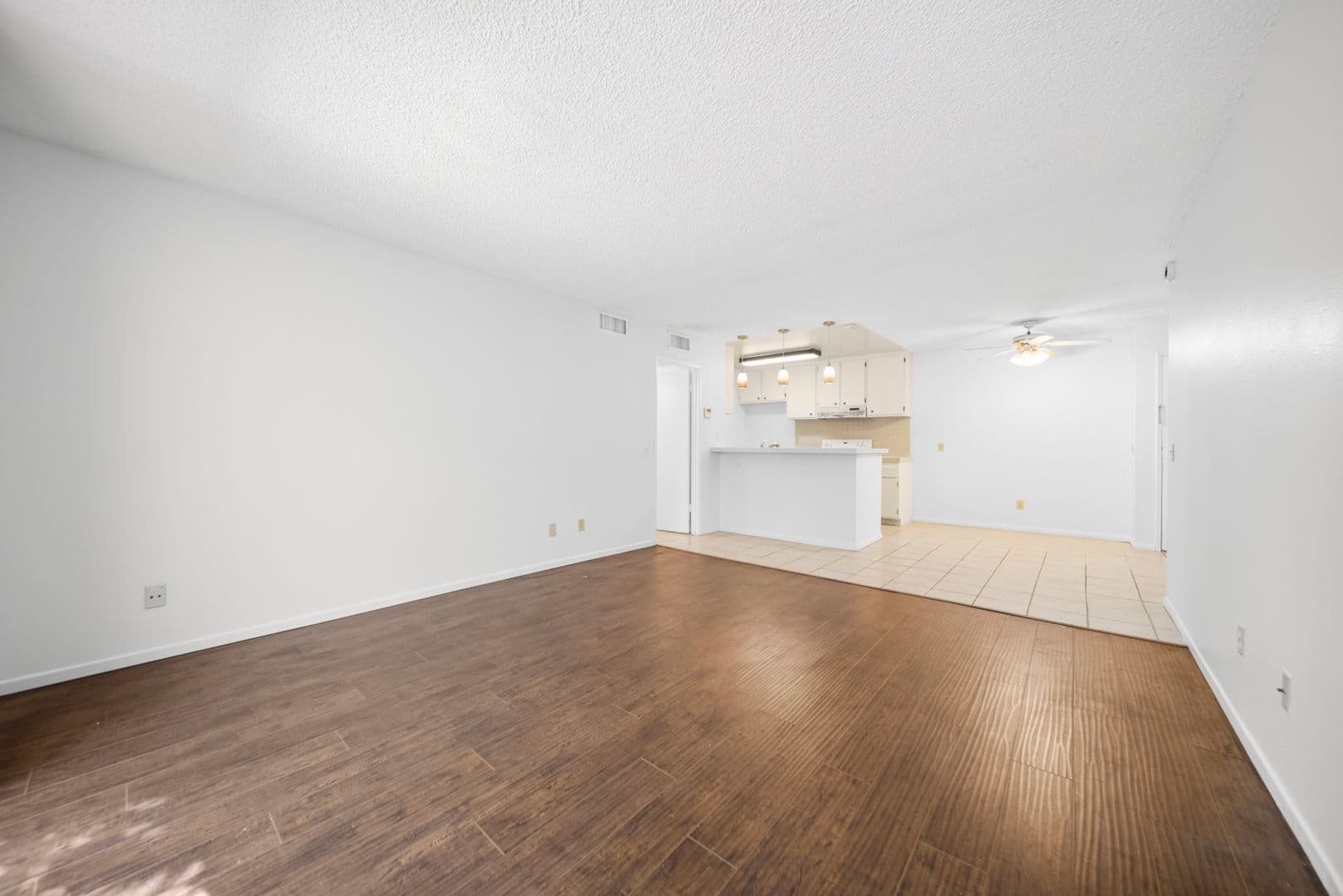 Valencia Condo: 23515 Lyons Ave. #261