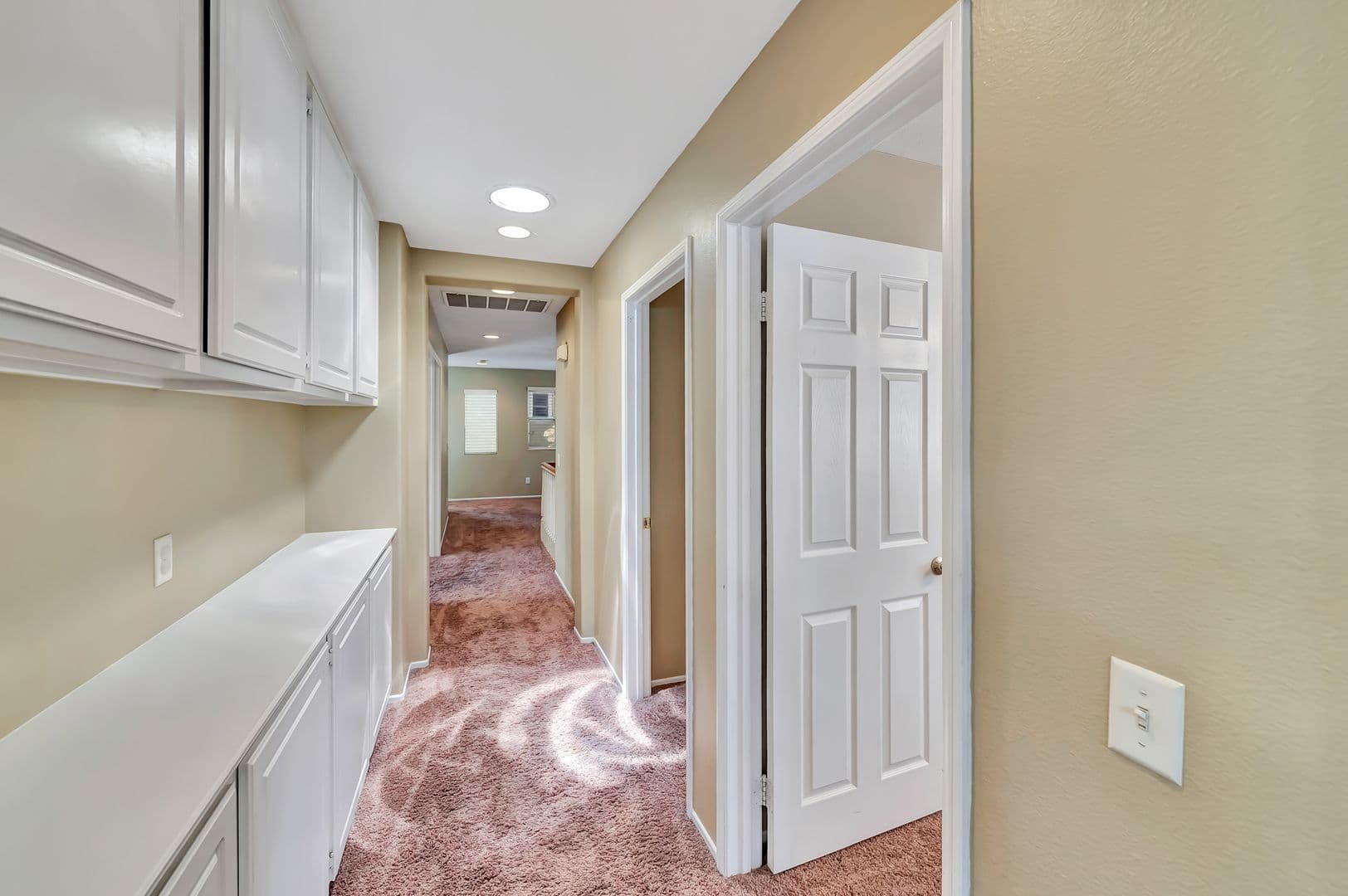 Santa Clarita House: 22818 Raintree Lane