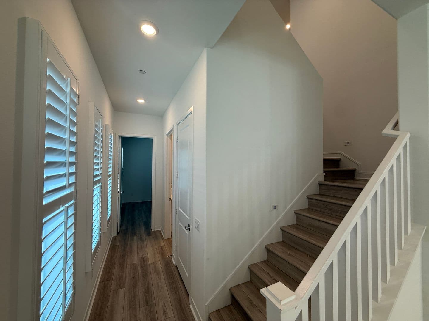 Valencia House: 26978 Mosswood Lane