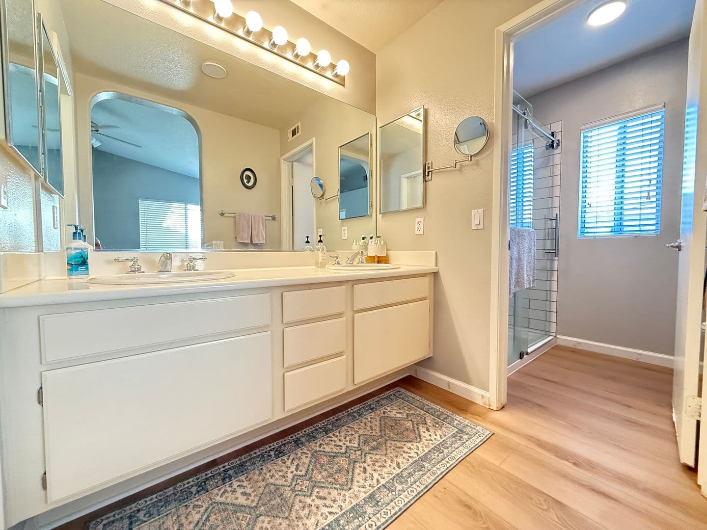 Valencia Townhome: 27032 Big Rapids Loop #14