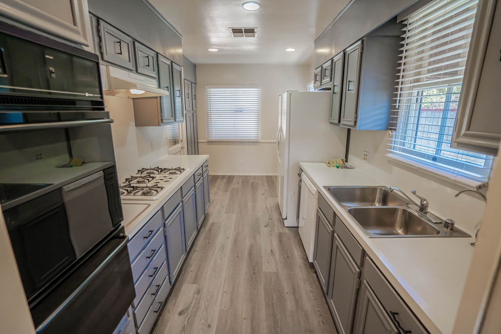 Northridge House: 18601 Sunburst Street