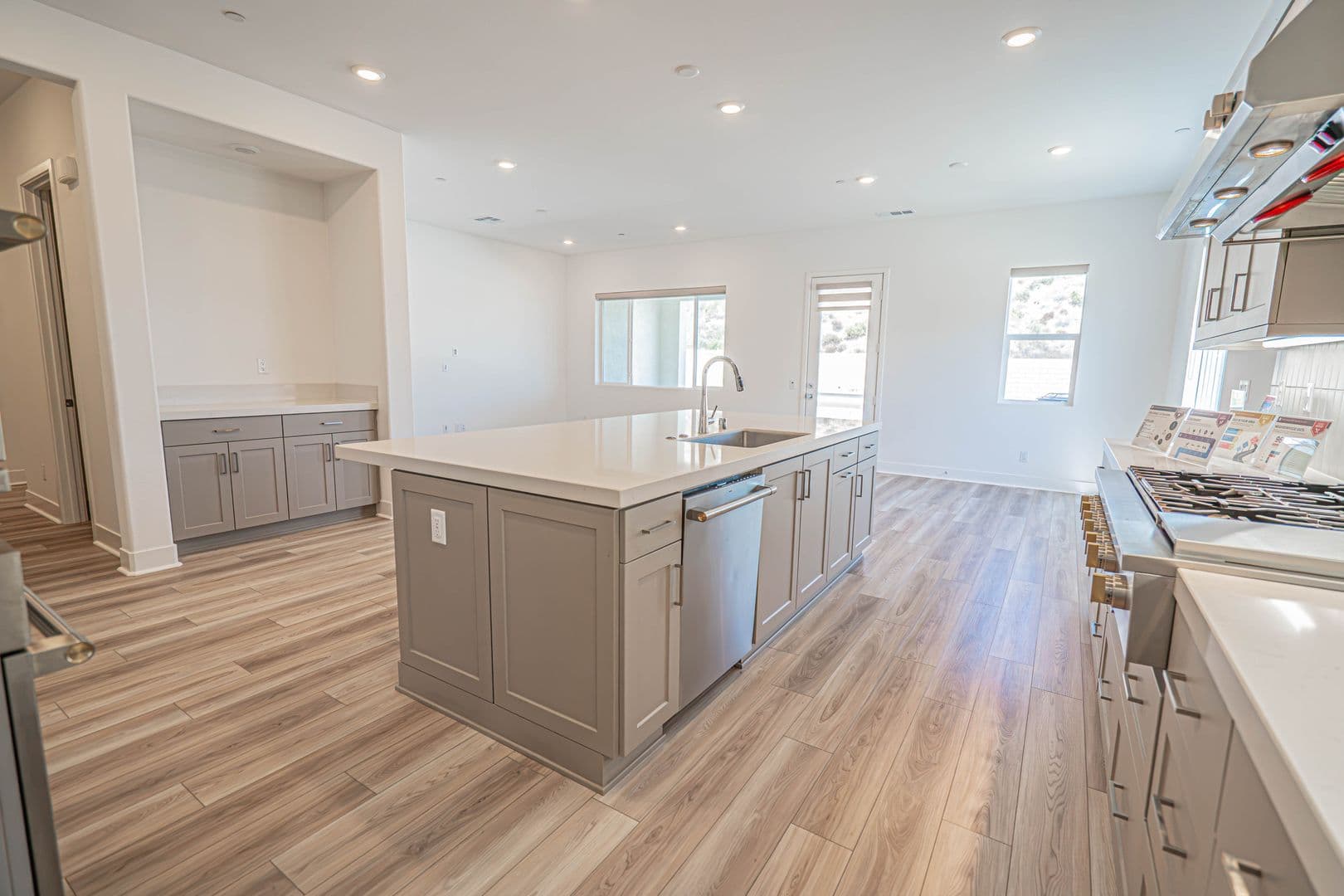 Valencia House: 29566 Camino Azar