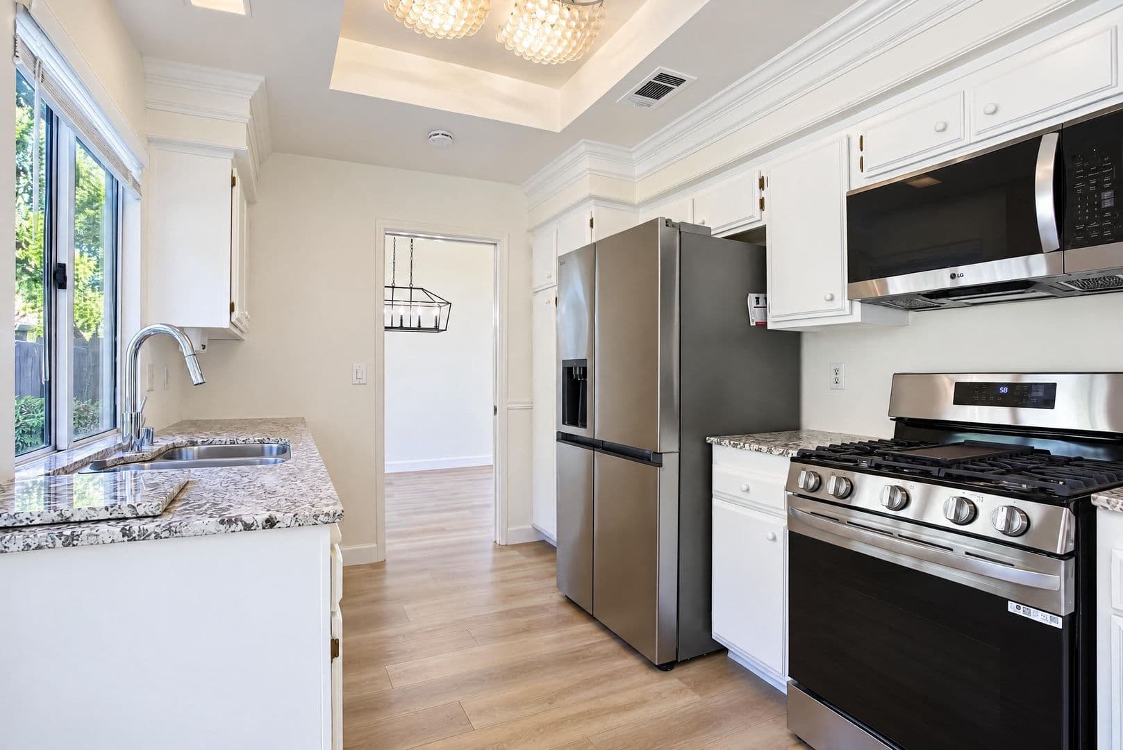Santa Clarita House: 22441 Cardiff Drive