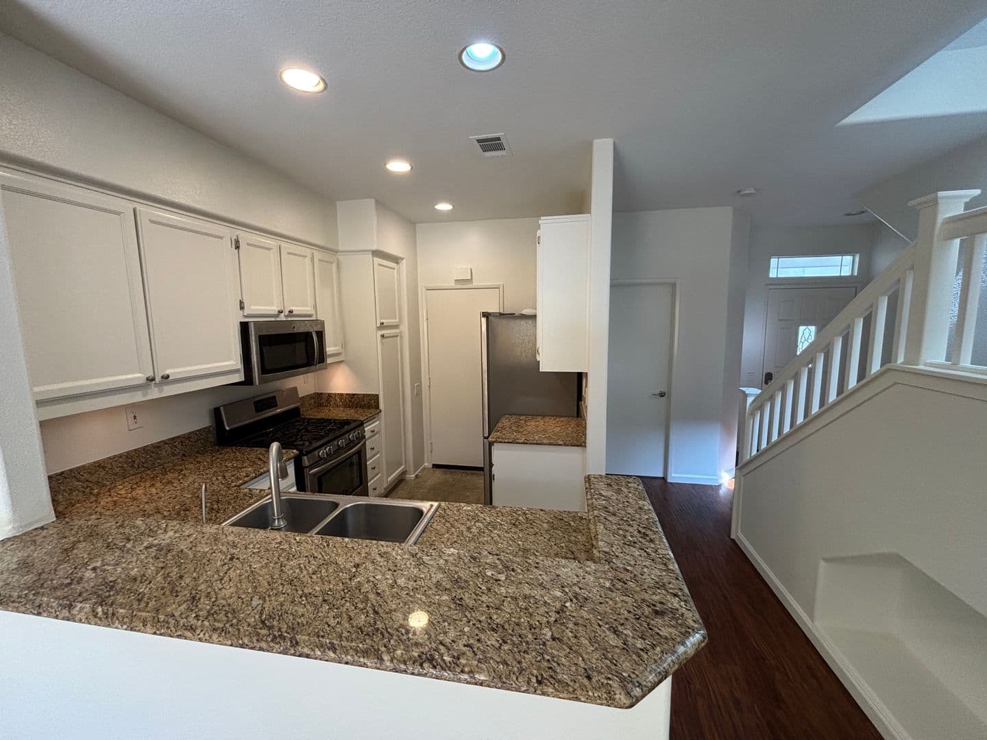 Valencia Townhome: 23610 Muir Trail #65