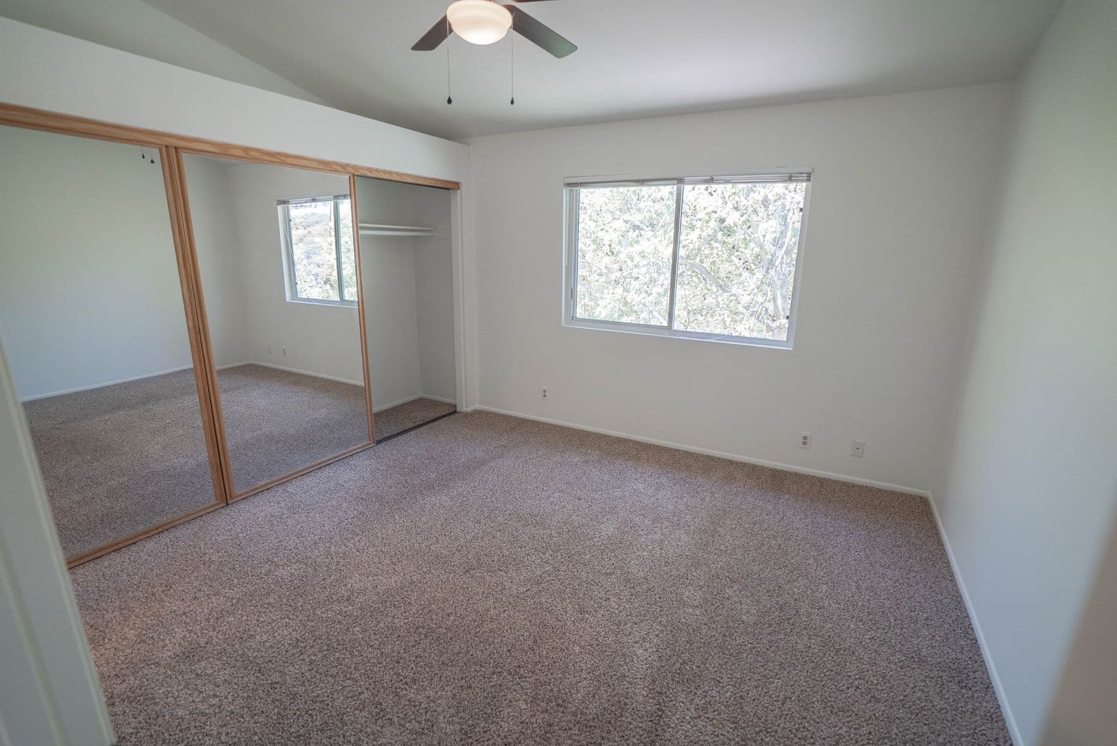 Saugus House: 22837 Banyan Place #336