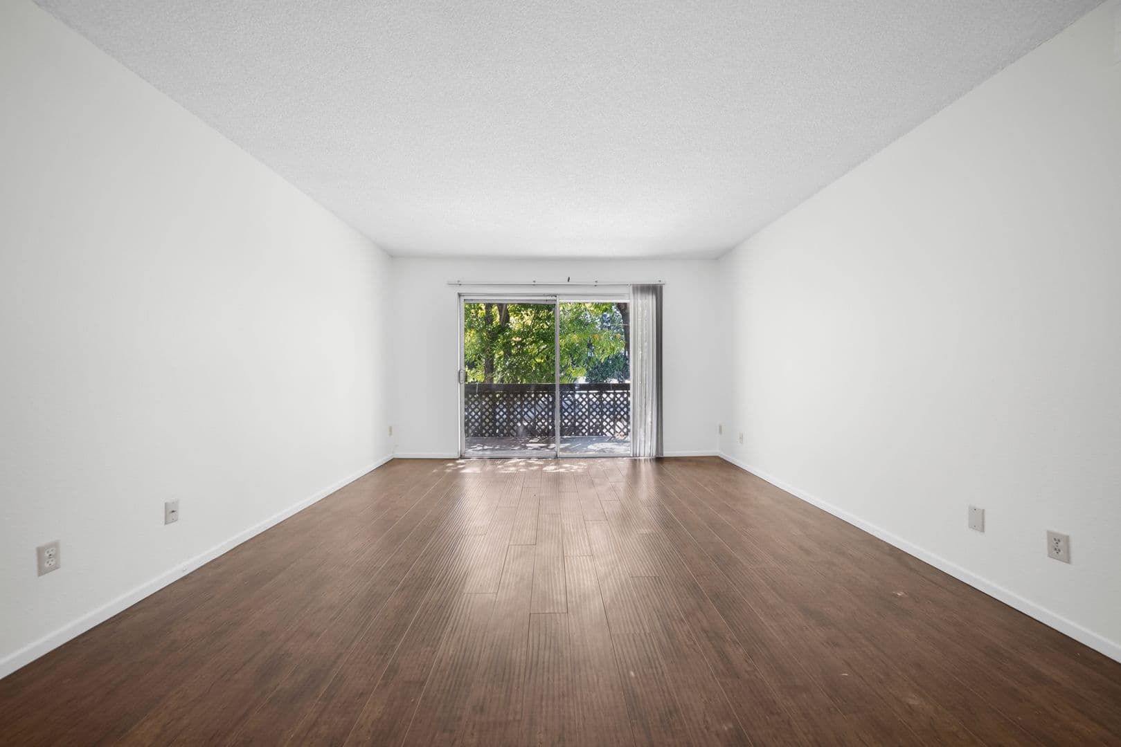 Valencia Condo: 23515 Lyons Ave. #261