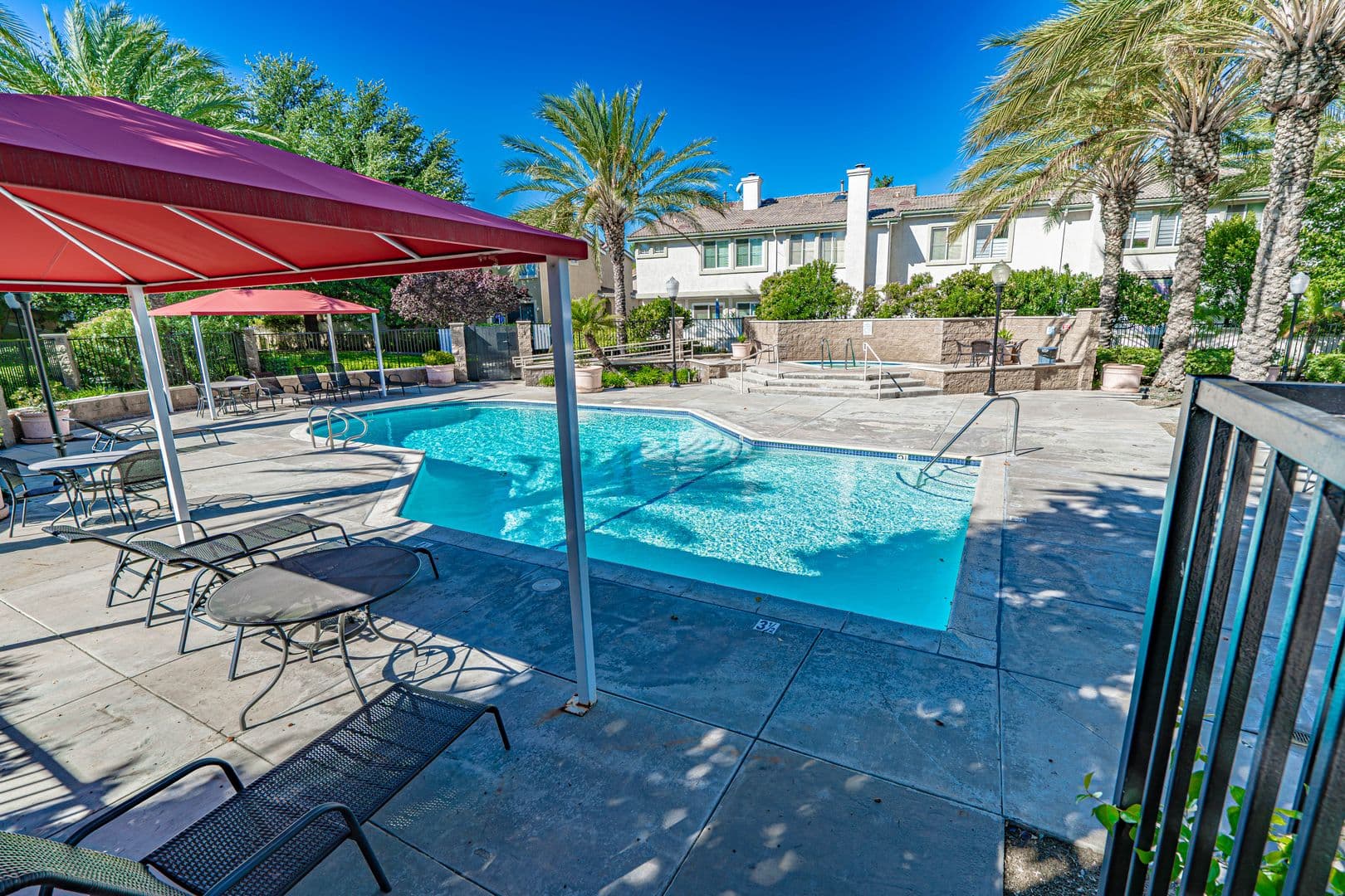 Santa Clarita Townhome: 25410 Dry Creek Court