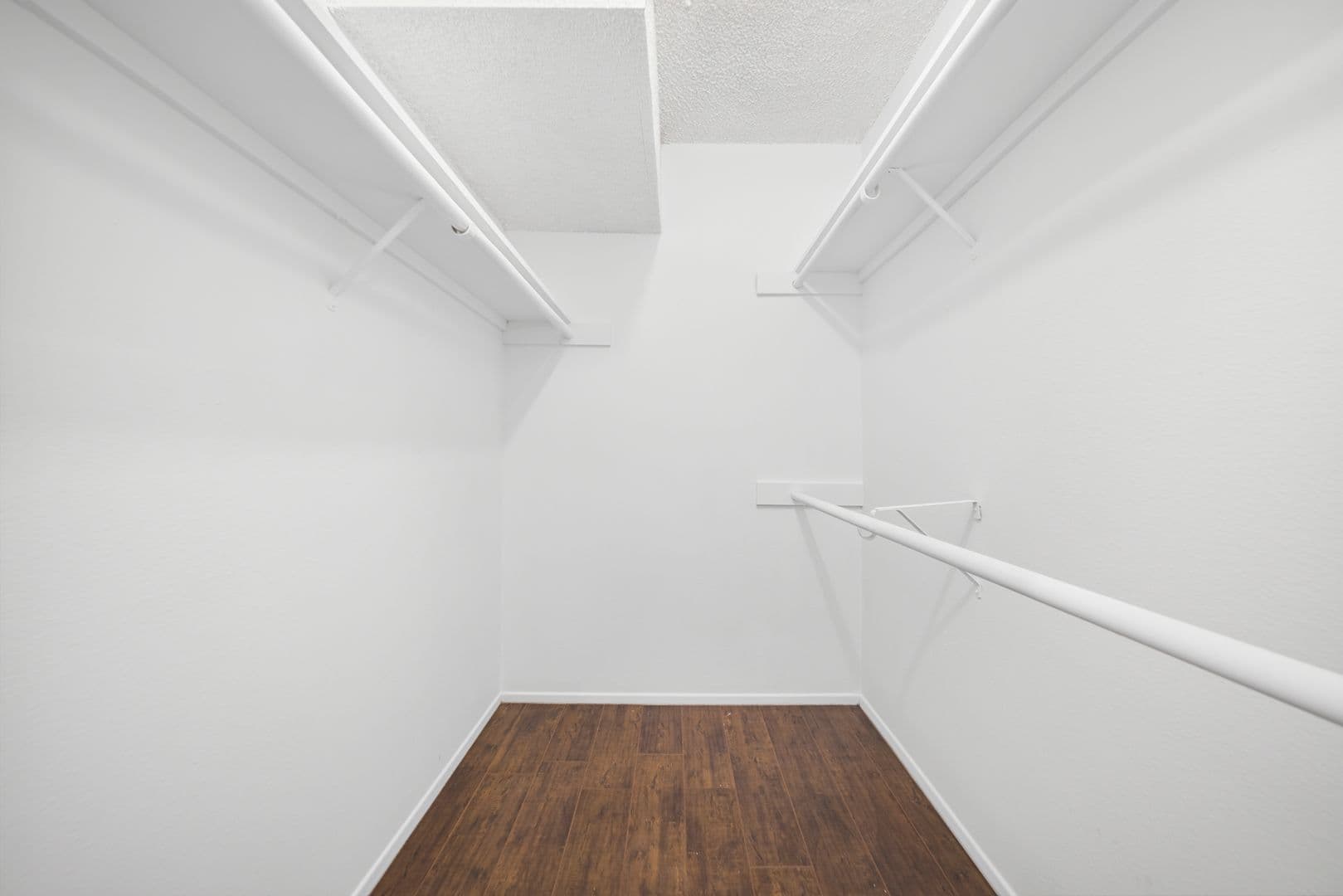Valencia Condo: 23515 Lyons Ave. #261
