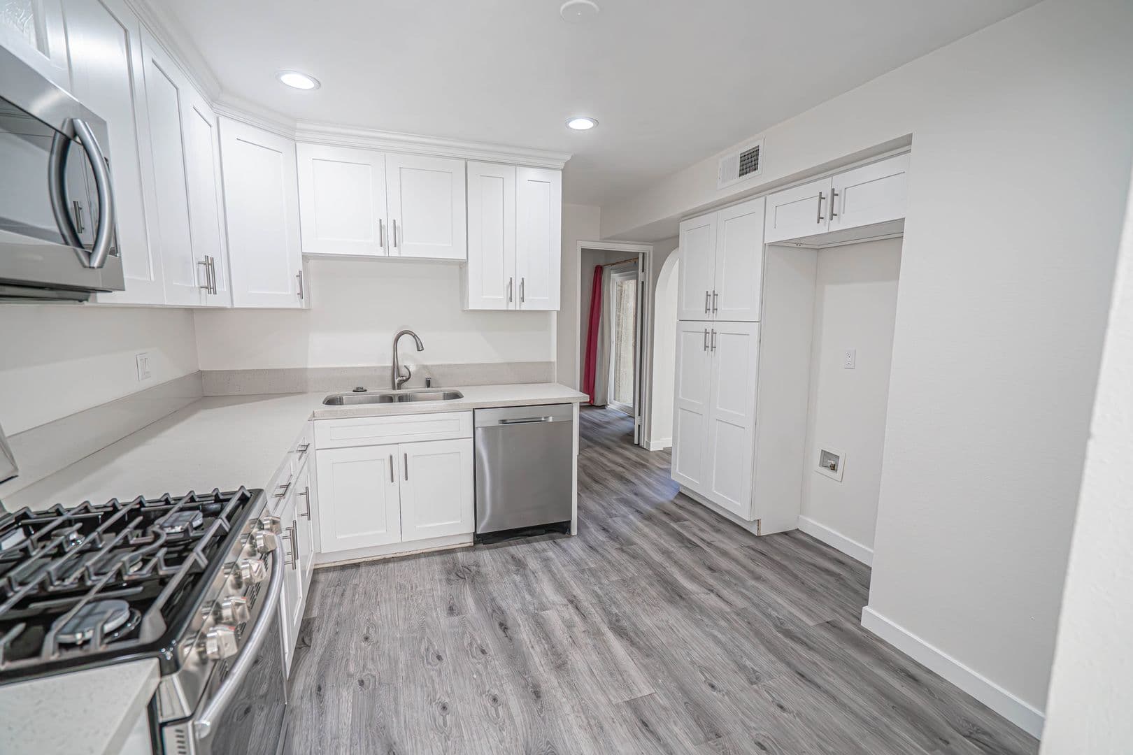 Panorama City Condo: 9025 Willis Avenue #113