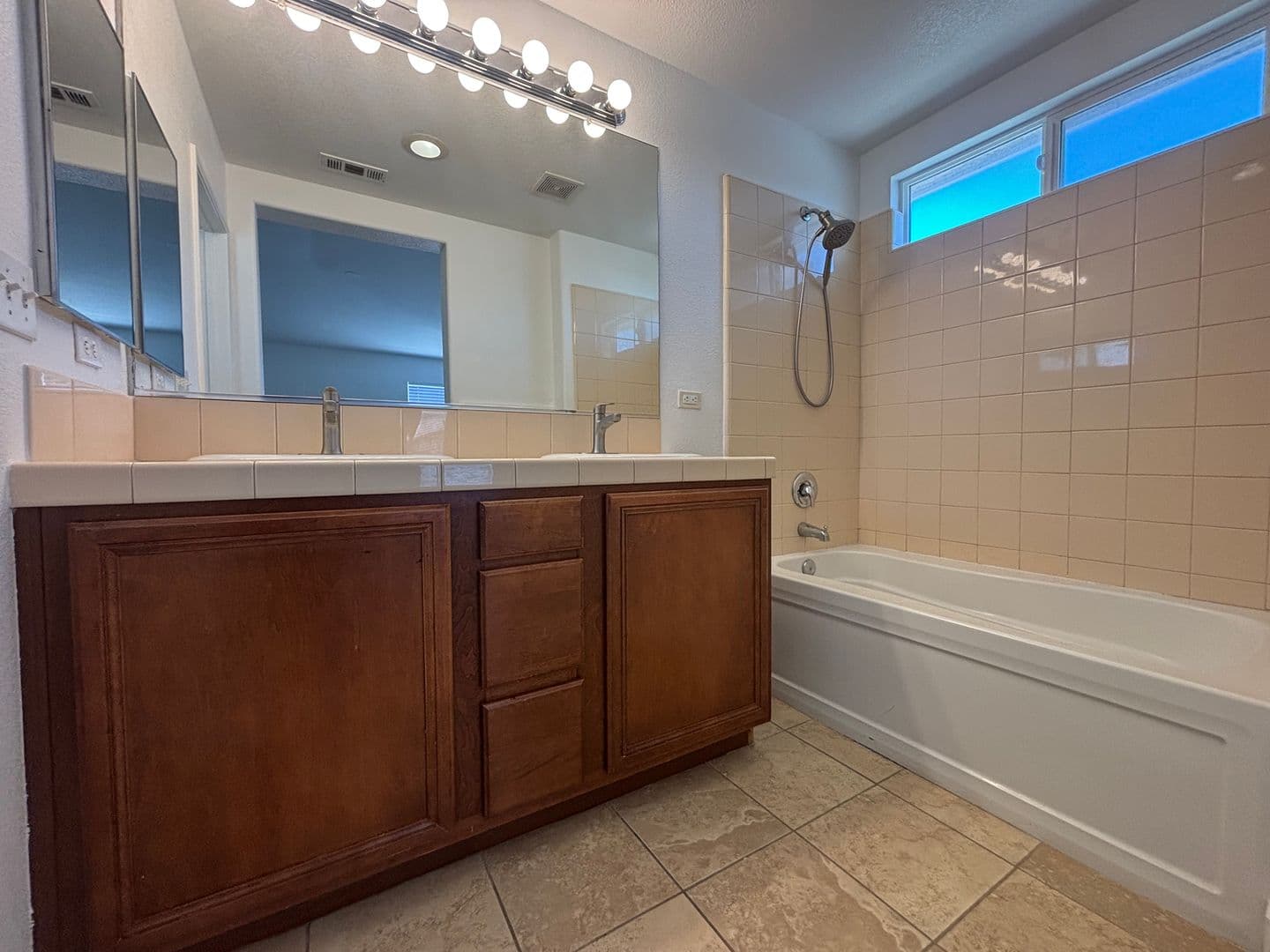 Valencia House: 24077 Whitewater Drive