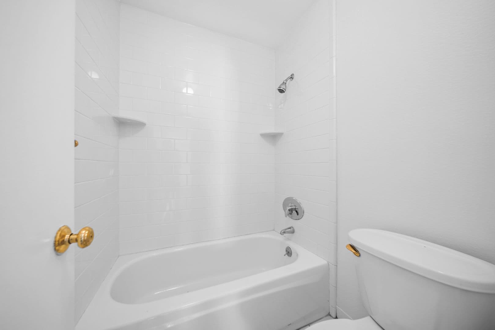 Valencia Condo: 23515 Lyons Ave. #261