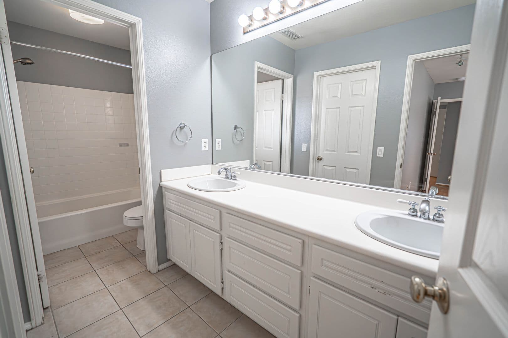 Valencia House: 24479 Montevista Circle