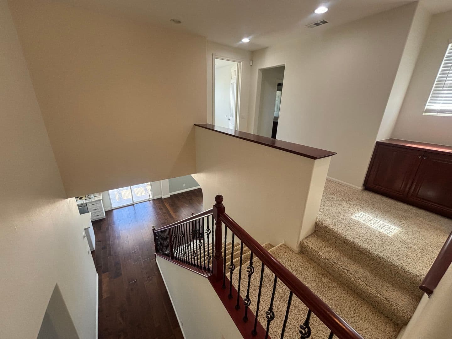 Palmdale House: 2307 Thorncroft Circle