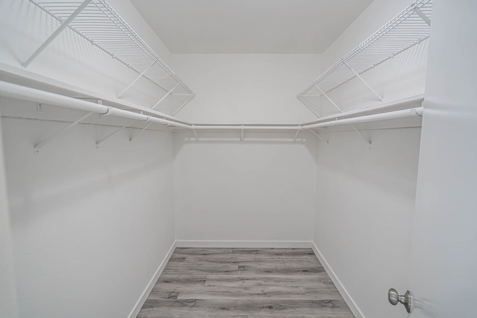 Panorama City Condo: 9025 Willis Avenue #113