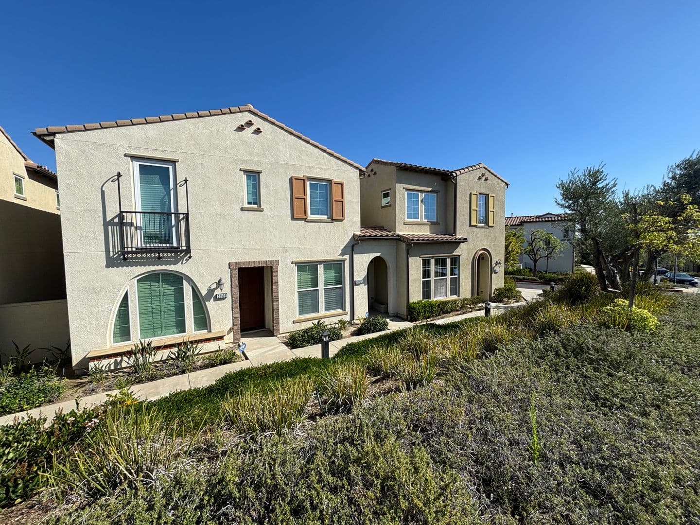Northridge House: 20324 Paseo Del Campo