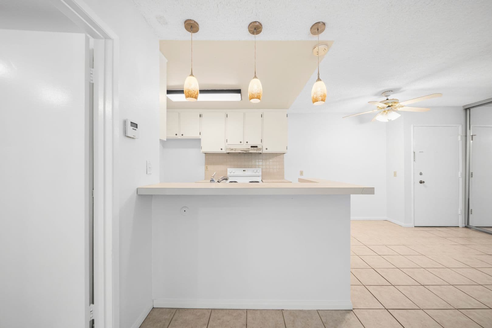Valencia Condo: 23515 Lyons Ave. #261
