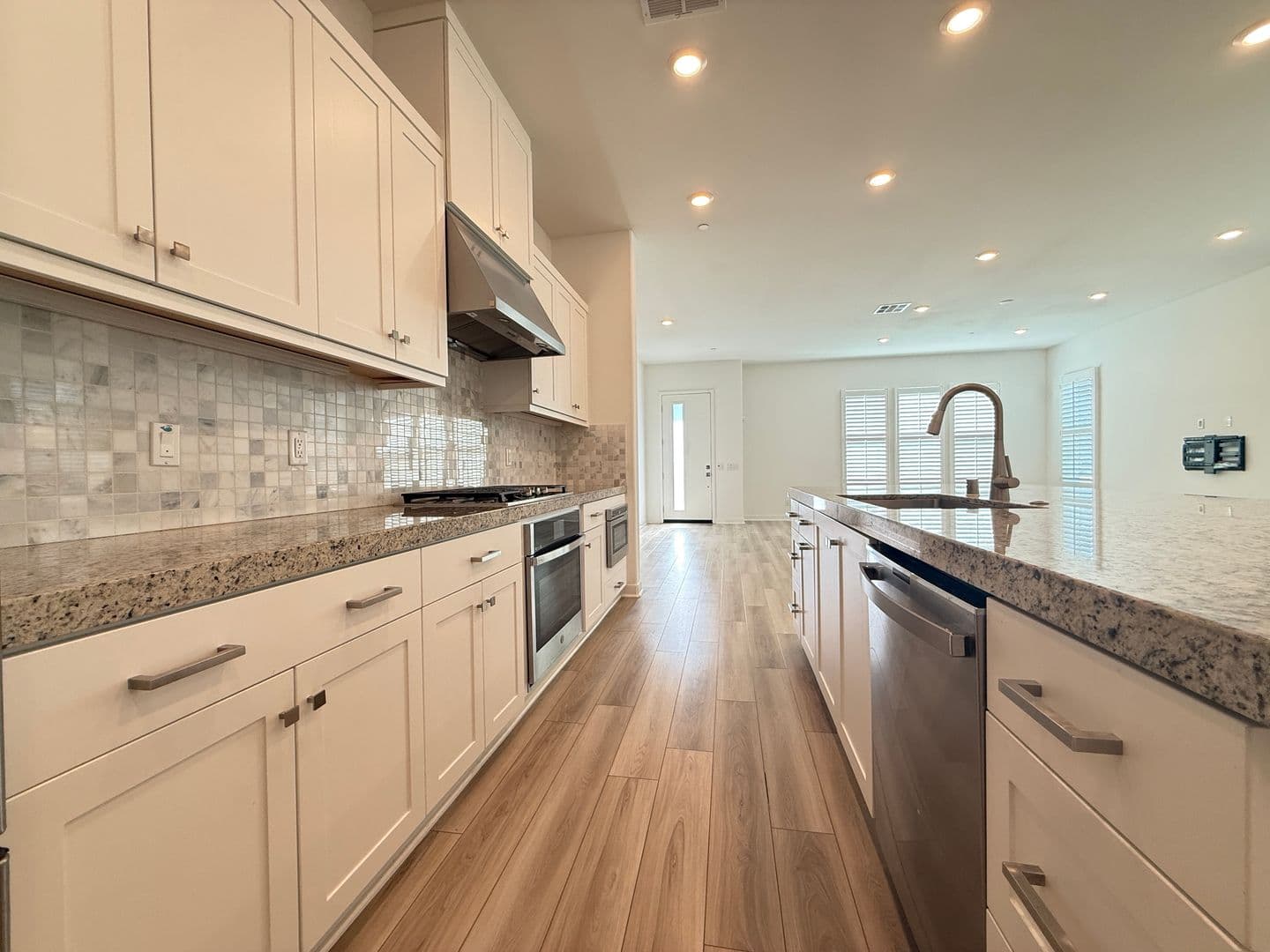 Valencia House: 26978 Mosswood Lane