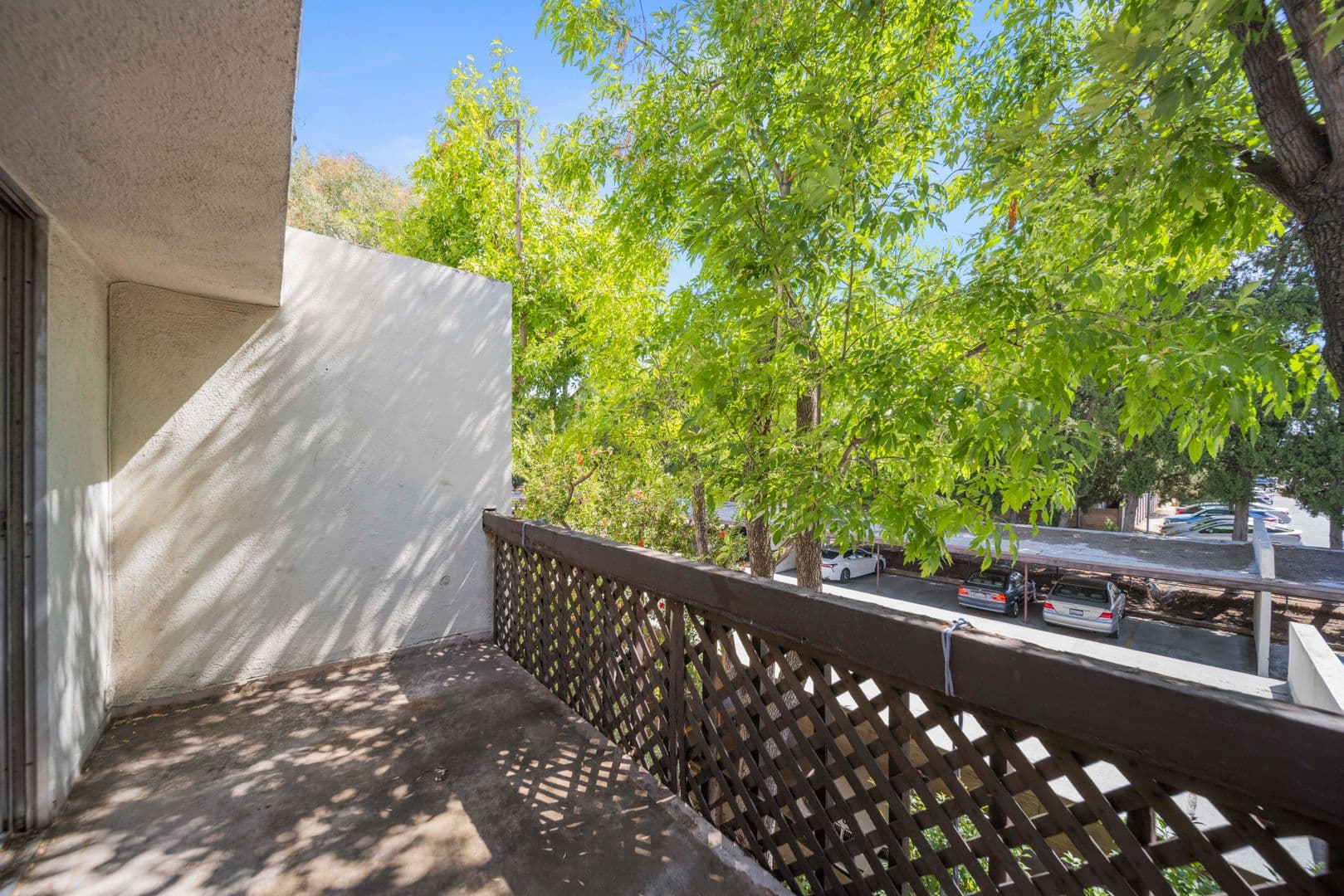 Valencia Condo: 23515 Lyons Ave. #261