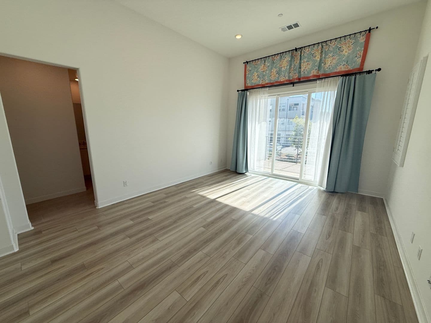 Valencia House: 26978 Mosswood Lane