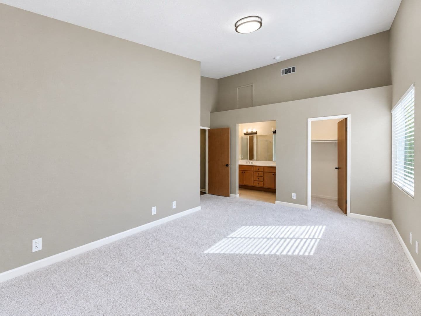 Santa Clarita Condo: 22729 Copper Hill Drive #101
