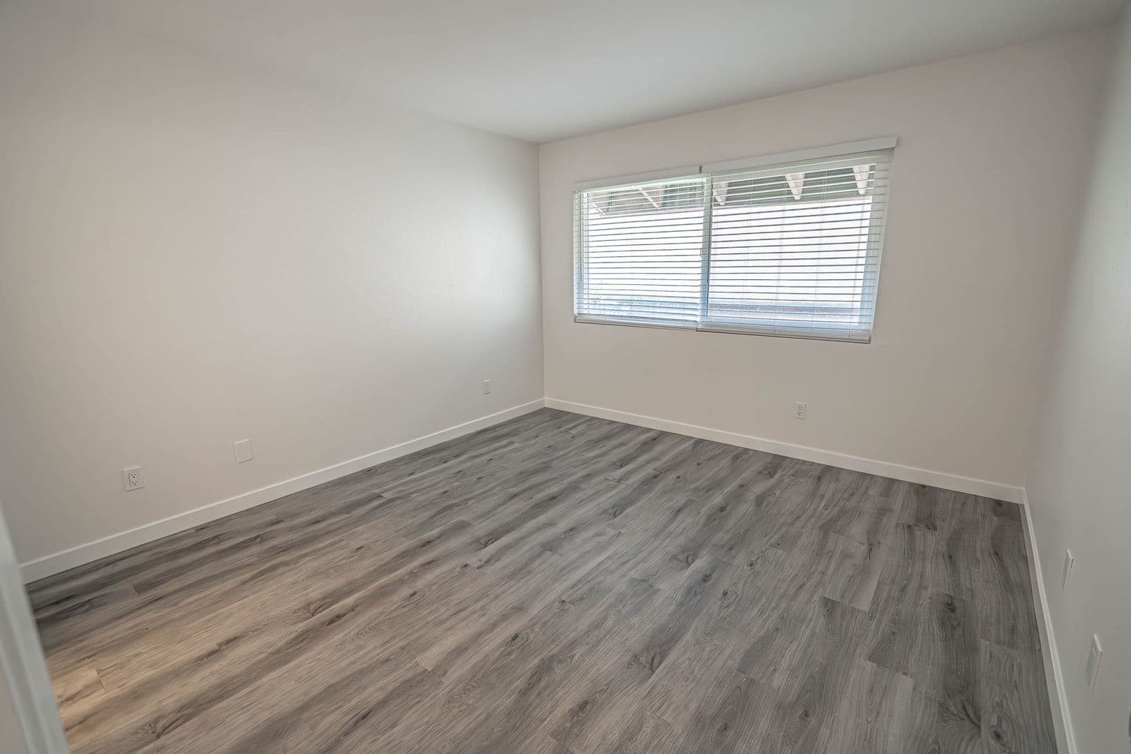 Panorama City Condo: 9025 Willis Avenue #113