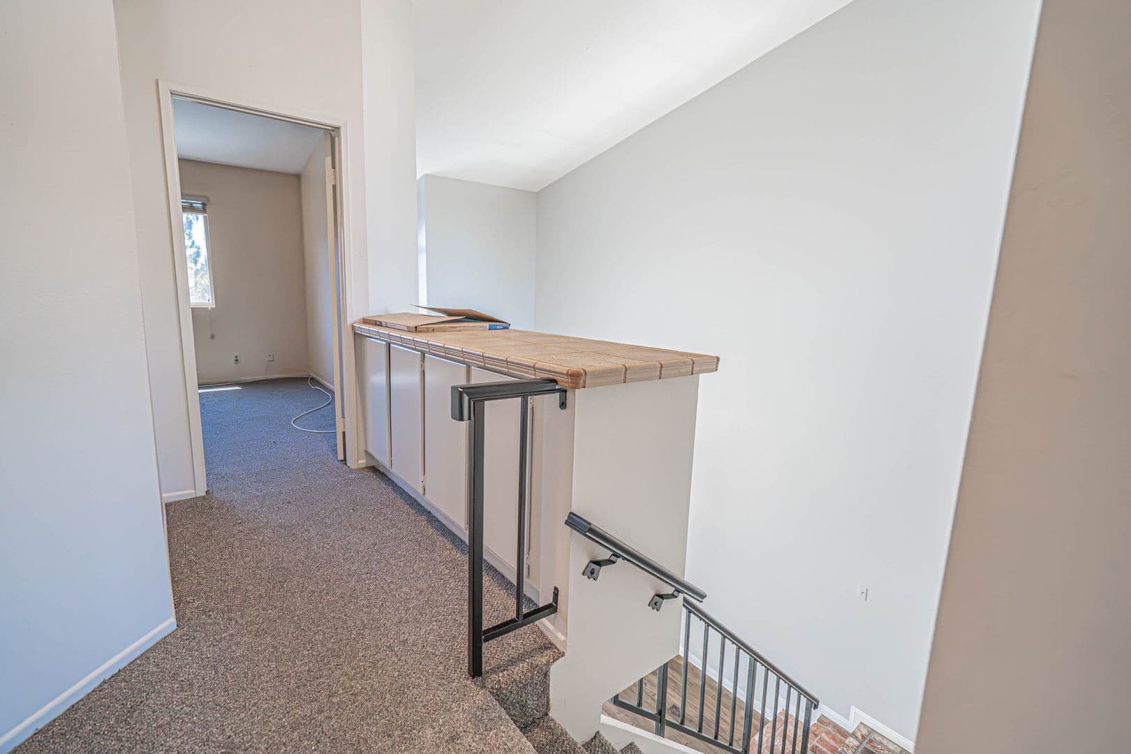 Santa Clarita Townhome: 22832 Banyan Place #22