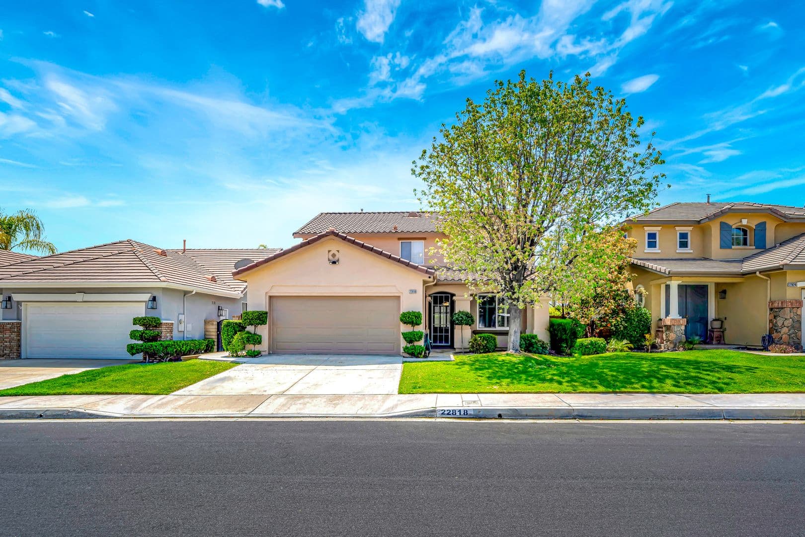Santa Clarita House: 22818 Raintree Lane
