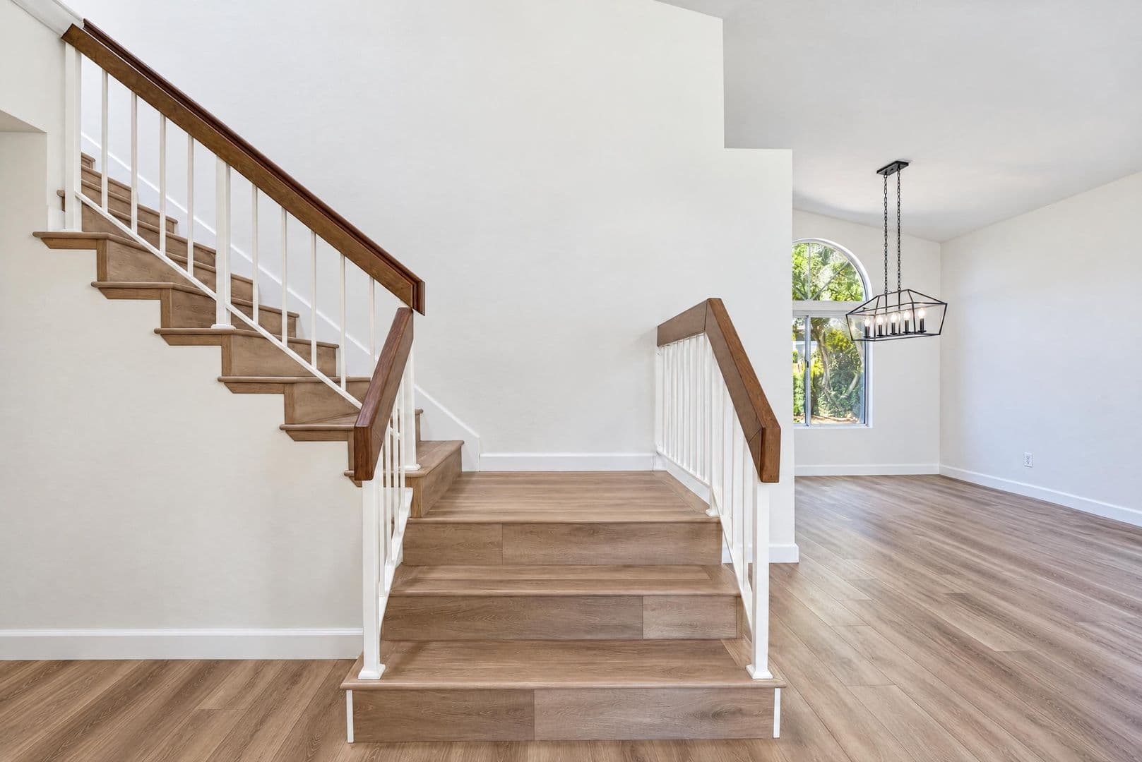 Santa Clarita House: 22441 Cardiff Drive