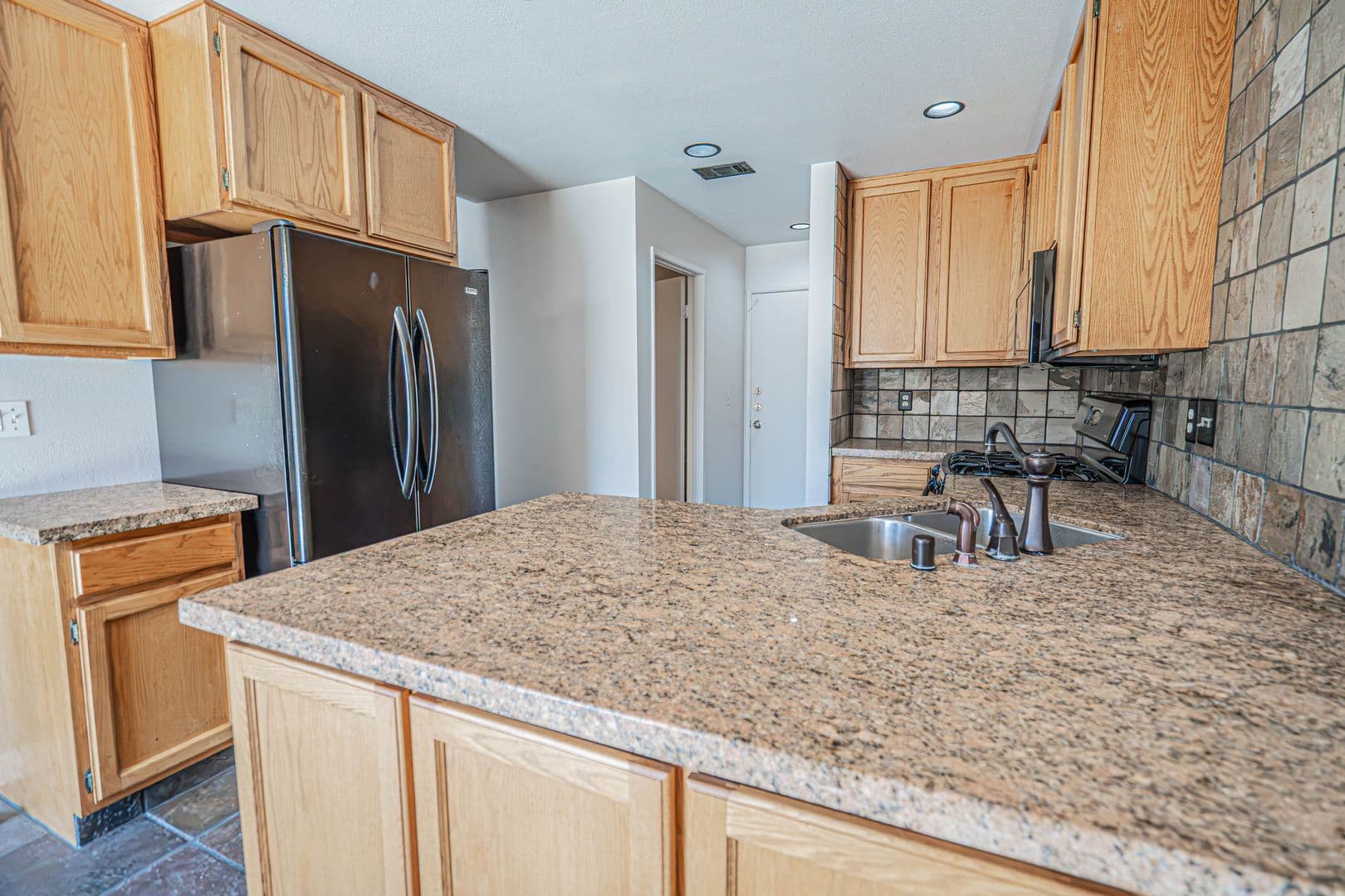 Santa Clarita Townhome: 22832 Banyan Place #22
