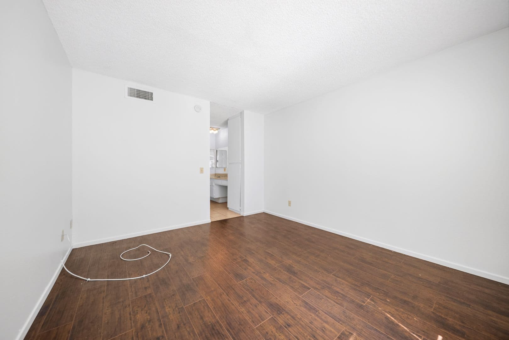 Valencia Condo: 23515 Lyons Ave. #261